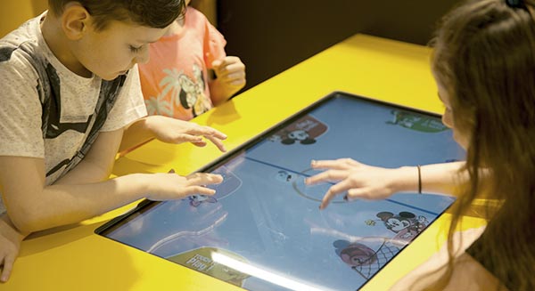 INTERACTIVE PLAY AREAS